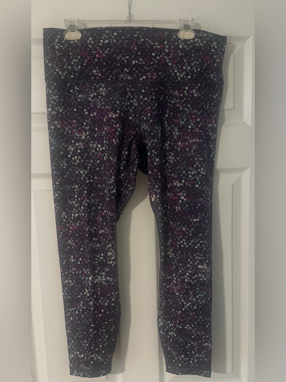 NWOT Womens‎ Lululemon High Rise Tight Floral Pink Purple Athleisure Leggings 14